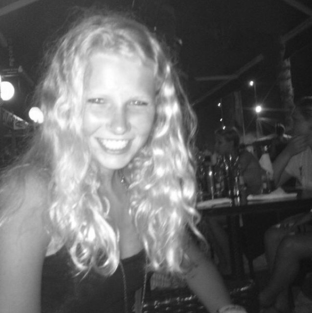Carlijn kamp, iza sweerman, lotte herweijer, pien verver en madelief binnerts