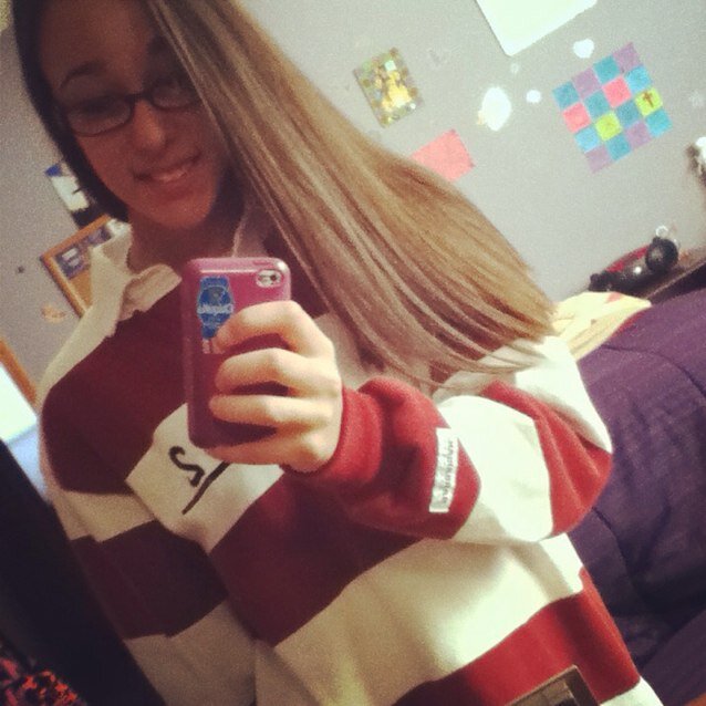 Just you're average teenager✌sorry im not perfect✨ he's perfect for me k? k.❤