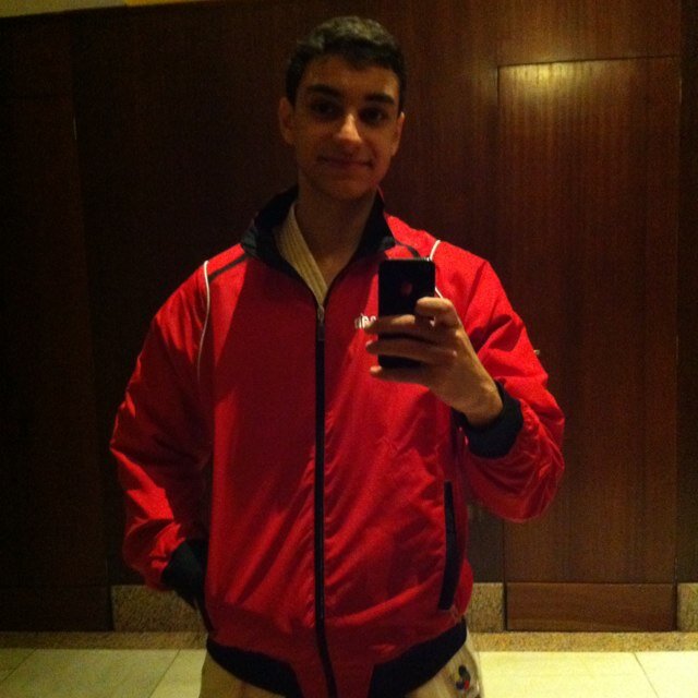 Jugador semi-profesional de cod bo2, de 17 años, SMG Top, . Skype: danigensey