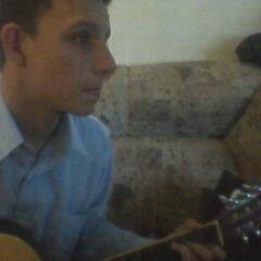 Alguém que te faz sorrir, alguém que vai te abraçar ♪ por:@Thaynna_Kaulitz / Suh e Thay amo vcs s2