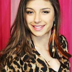 “Um novo dia, uma nova oportunidade de fazer alguém sorrir.” http://t.co/bjM9yd6VTk