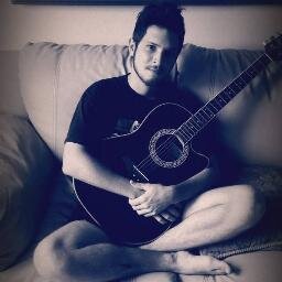 Odontologo - Guitarrista y corista de @DelPuertoBanda