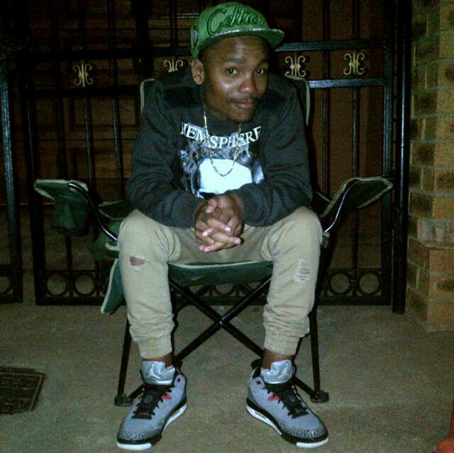 LeboThutsela's profile picture. Fun / IG: lebo_the16th