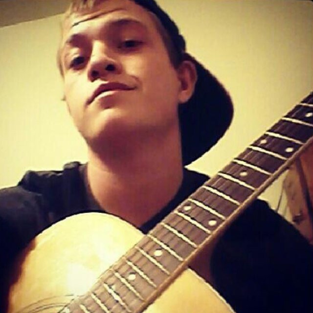 SkunkyMonkey3's profile picture. Stuck in a blue dream.