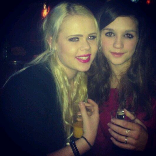 hee Zusiee in zo korte tijd zoo speciaal voor mij geworden wil je nooit meer kwijt best xxxxx iloveyou je Zusiee 3