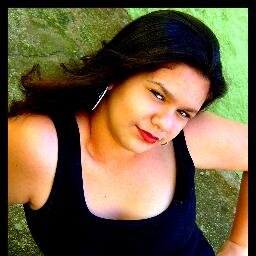 O que você tem, todo mundo pode ter. Mas o que você é ... Ninguém pode ser  ( Clarice Lispector)