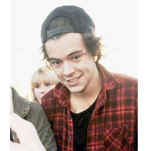 hellooo here's a free follow, it would be really great if you followed @daizystyIes please! thanks so much :)