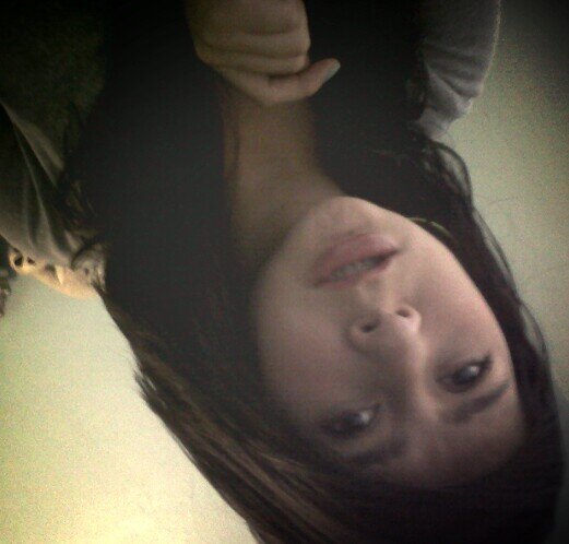 Mm si! pues soy una persona X '.' Y si te preguntas que edad tengo 15 años,que me gusta?Soy BELIEBER creo que eso lo dice todo. Espero conocerte si me sigues C: