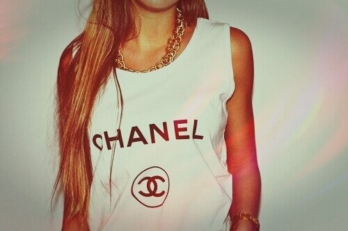 I'm a fashion victim.
Here you can get stuff for fashion, beauty and style ;)
