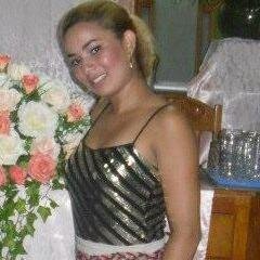 santos_jeisiane's profile picture. eu adoro fazer amizades novas comer pudim então adoro falar de beleza e comigo mesma rsrsrs...