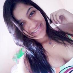 MichellyVieira, aaah eu ? sou uma pessoa mega carinhosa, mega estressa tbm *--* namorando e muito feliz, saber o resto tem que seguir :))