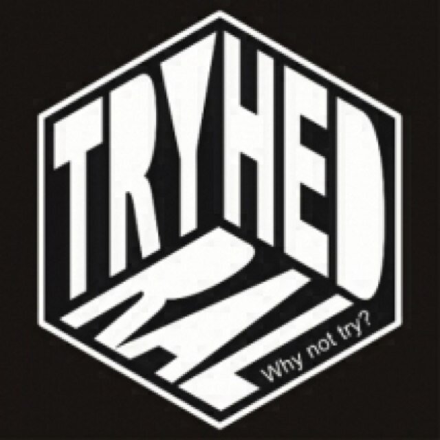 TRYHEDRAL 【トライヘデラル】 Official Twitter 。『【Live Movie】http://t.co/nPAS5IROuC』2013.11.22始動ラウドPOPROCKバンド。 Vo.Mittsu/Gt/Vo.wataru/Ba.Nickn/