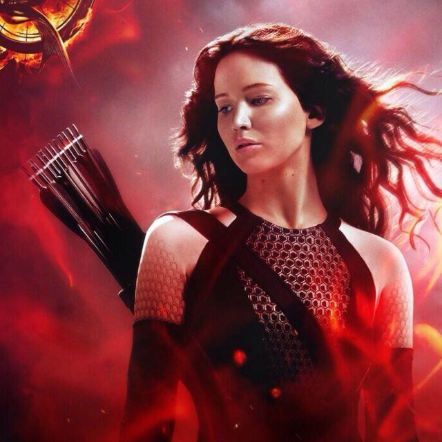 Tributo. Divergente. Lectora. Okey. Libros. Cine. Música. Demi.