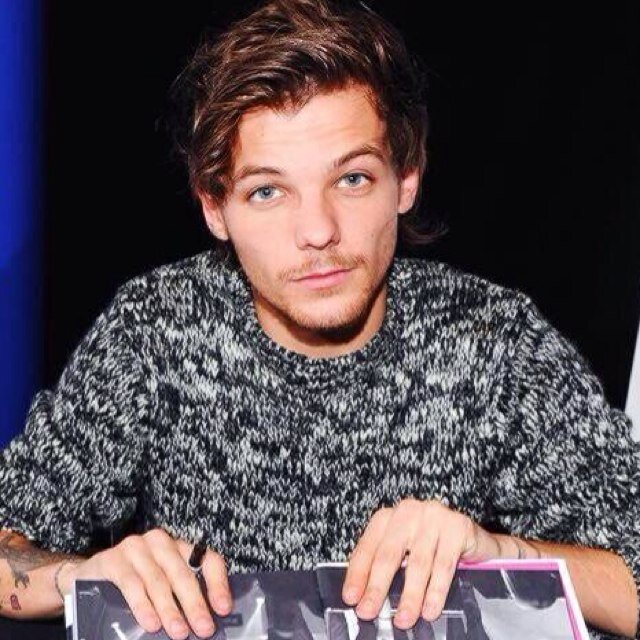follow @sleeplessniall bc she just gave you a free follow :)