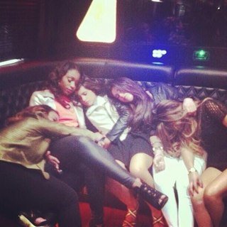 Hey beautiful (: i gave u a free follow so please follow @TheHarmonyArmy ill give u 3 more follows if u do (: