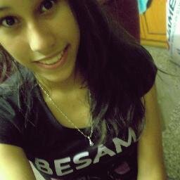 Rastafari me enseño a sonreirle a los problemas 
3 *-----*
