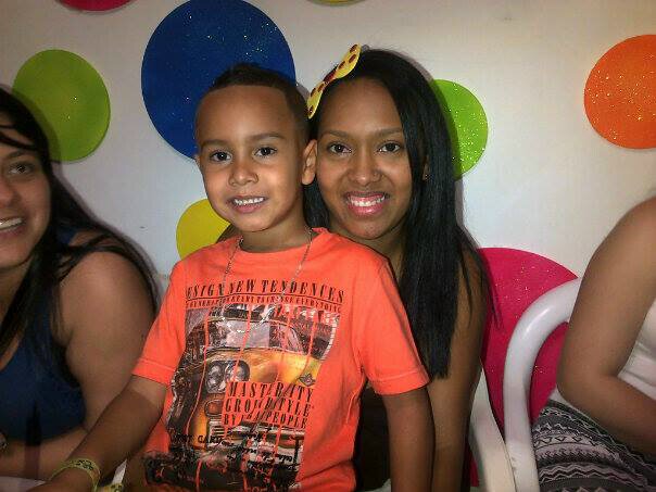 soy una mujer enamorada de la vida, feliz con el regalo mas grande que DIOS me ha dado mi principe SHANNE MEZA