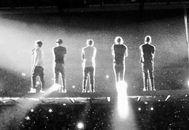 This is a page for all directioners that are new and old. You could come here for updates and pics of the boys. Love you guys ⚽️