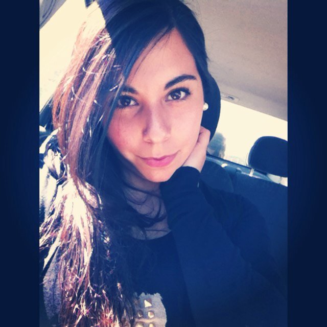 Chilena - Profesora de Inglés - Dog Lover