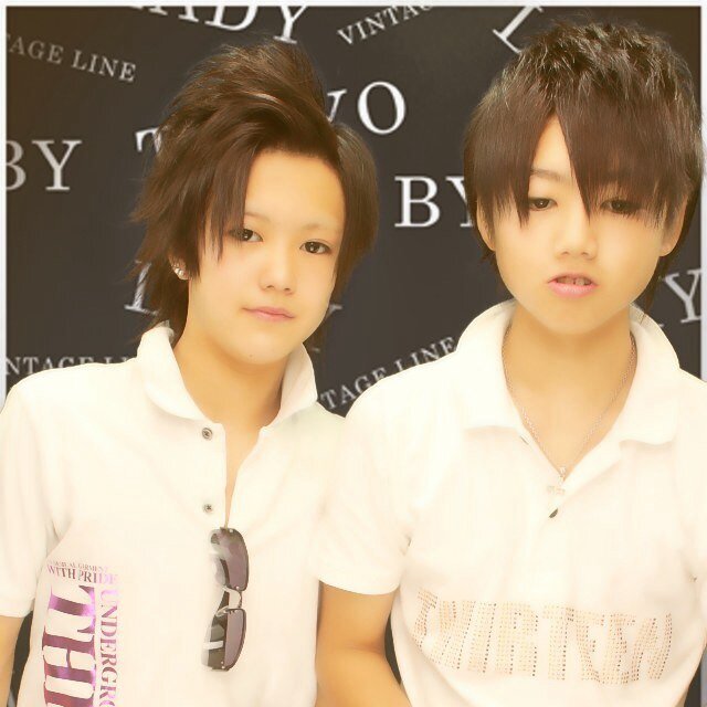 皆さんフォローよろしくねっ( ´ ▽ ` )ﾉ とりあえずTHIRTEENJAPAN極めてる♡