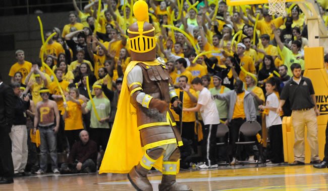 Just doing the everyday life of the ultimate crusader. 
Inbox me if you have any worthy tweets of being a crusader.