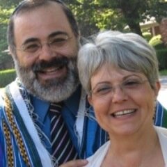 Rabbi David & Helene established Shuvah Yisrael in 1989, and meet in Plainview, NY. David & Helene are both MDiv. Grads at ATS Seminary (Nyack, NY).