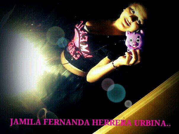 soy divertida , me gusta salir a fiestas , soy muy romantica , y muy aleigre.... *-* 3