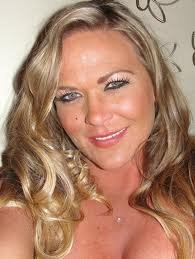 flormata380's profile picture. la religion se creo, quando el primer mentiroso encontro al primer imbecil...xDD