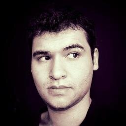Estudiante de Administración de Empresas, desertor del Diseño