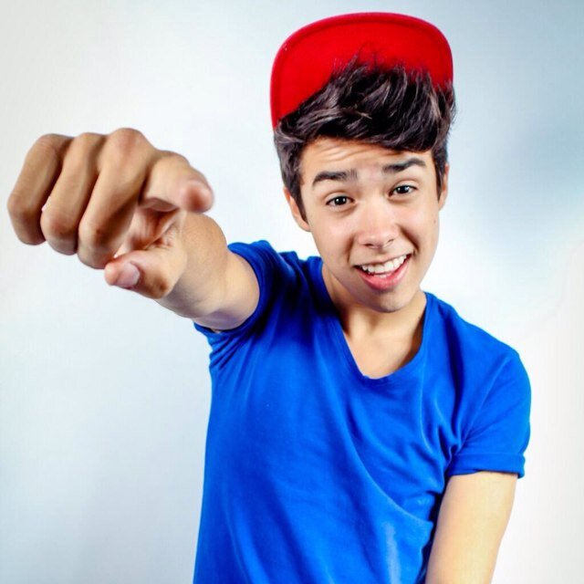 MARIO BAUTISTA GIL así se llama el amor de mi vida, la persona que hace mis días, y me puede sacar las mejores sonrisas ❤❤@MarioBautista_