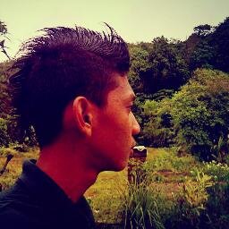 Just pggil AM jewp !! f0rm4 !! SMK AJIL !! Teganu !!
Peramah !! Bujang !! http://t.co/S6h3yokSUv !! Born on 9 May 98 !! Im Gentleman !! Follow Me !!