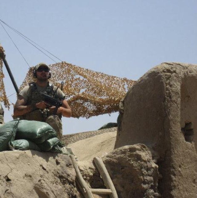 I like to lift heavy stuff. Worlds most okest expert in milsim.
