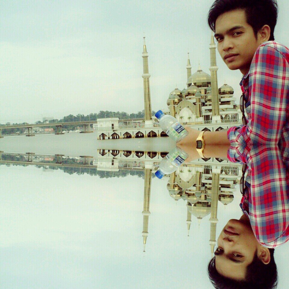 ***i just a simple man**19**just follow n I follow u back**ku hanya insan biasa**peace yo!!