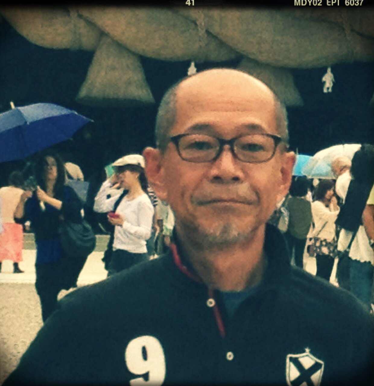 体と心が喜ぶマクロビアン的生活を取り入れたJikeyおじさんです。
子供や孫たちの健康な成長を願って辿り着いたのがマクロビオティックの食事法。
安心安全な食材を探したり、体にやさしい食べ方など日々探求しています。