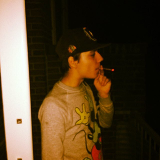 #FuckTheWorld#24/7-High#Real Shit only#Instagram:Lorenzo_5314☆LONGLIVEA$AP☆#Onelove♥ Loading ...