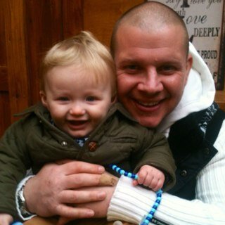 Proud Dad of Blake, Guinness Drinker, Amateur RL Player & Sports Fanatic! Liver of the Norwegian Dream at Snuggledown!