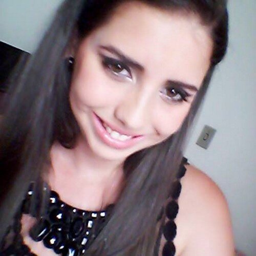 Canto minha vida com orgulho Na minha vida tudo acontece Mas quanto mais a gente rala, mais a gente cresce Com a cabeça erguida e mantendo a fé em Deus
