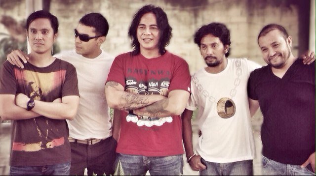 Ferdy Tahier (voc), Didi Riyadi (drum), Ibank (bass), Fajar ( k'board), Arya (gitar) | CP @juliuzickboy 08122385759 / 08176676701