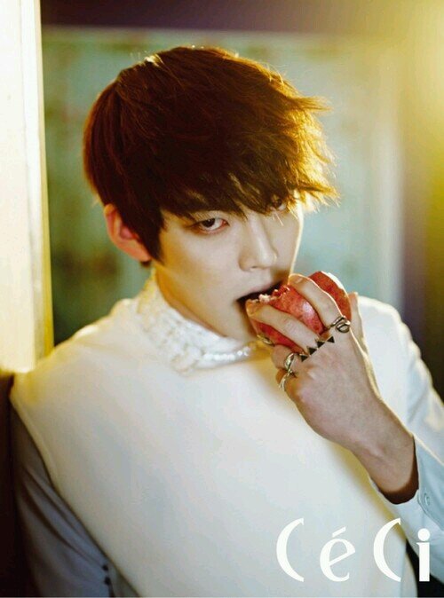 Roleplayer of Kim Woobin // smut