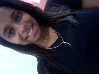 Morena , Meiga , Sincera e Verdadeira . Ama um Black , Adora um Pagode e Cutt um Funk !