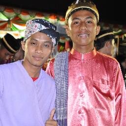 aku ingin orang orang yg dekat dgn saya sembayang lima waktu