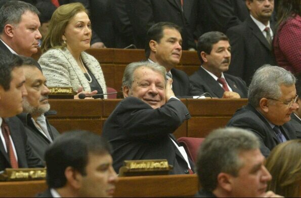 Si Cartes conmigo, ¿quien contra mi? 
Honorable miembro de la Camara de Senadores de la Republica del Paraguay