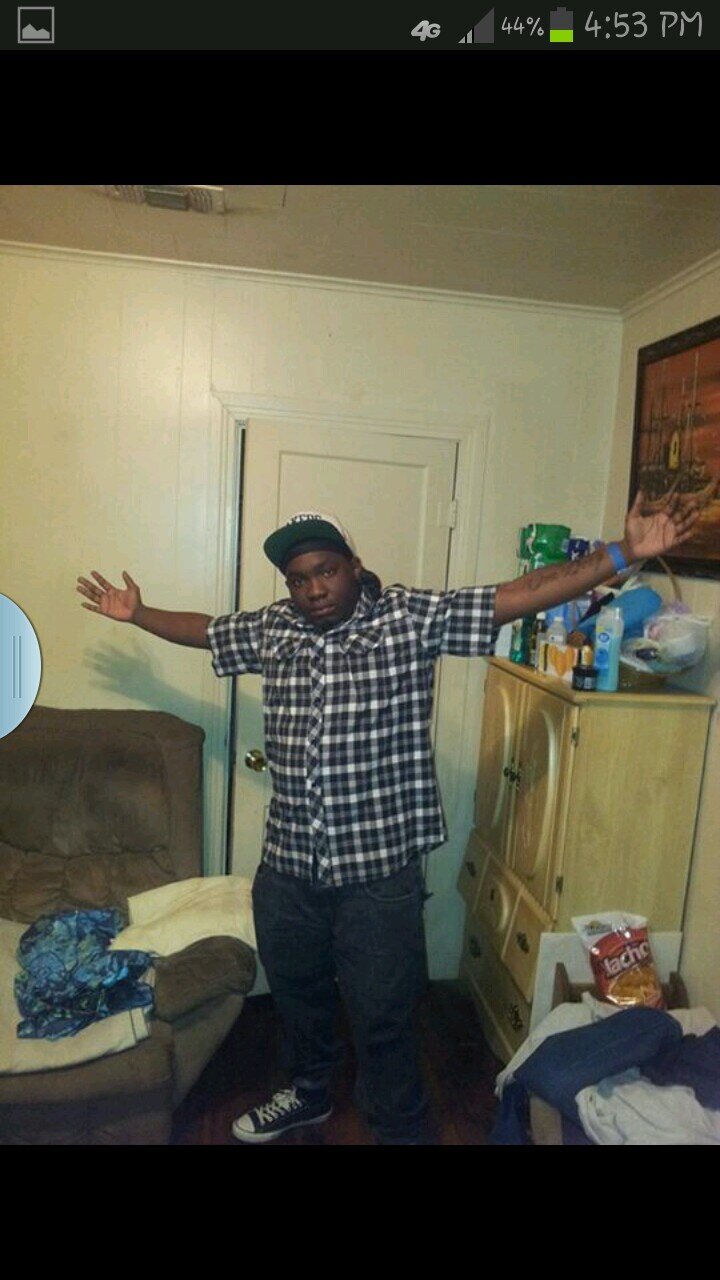 young nigga always on my  feet