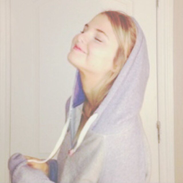 สเตฟานี่ สก็อตบอท เฟรนลี่ ไม่หยิ่ง ที่สำคัญสวยค่ะ [REAL@StefanieScott] ฟอลมาคุยสิแล้วจะรู้ว่าเตฟเป็นคนยังไง เตฟไม่กัดนะฉีดยาแล้ว #ห้ะ