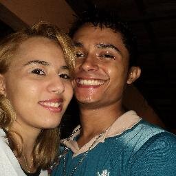 Não tente me entender;Sou completαmente diferente do que vooc imαginα Posso chegαr mαis longe que vooc pensα,Sou únicα, meu modo de pensαr é diferente de todoos