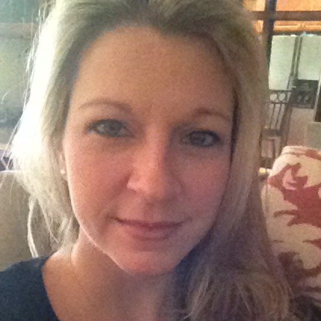 Apple Teacher, MIE, Elementary Teacher, and mother of two boys and baby girl