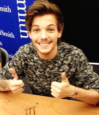 Hey Beautiful , i gave you a Free Follow , Don't Follow This account , would you Please go and follow ☀️☀️ @suhabib_ ☀️☀️ .. For me !! :')