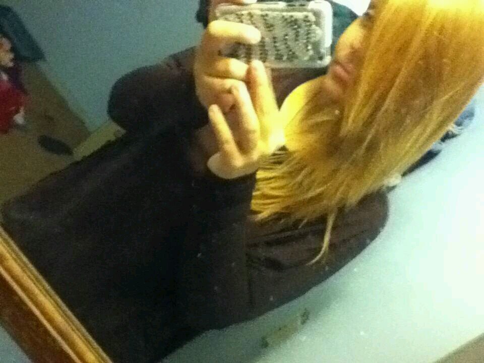 food, music, & boys.  fuck the rest (;