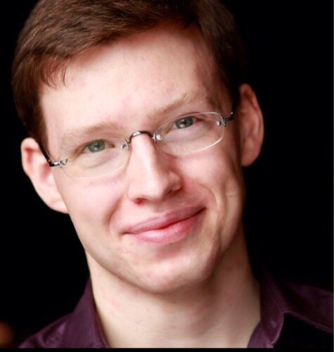 myyrdneopia's profile picture. I flap my hands at people and play piano for musicals.