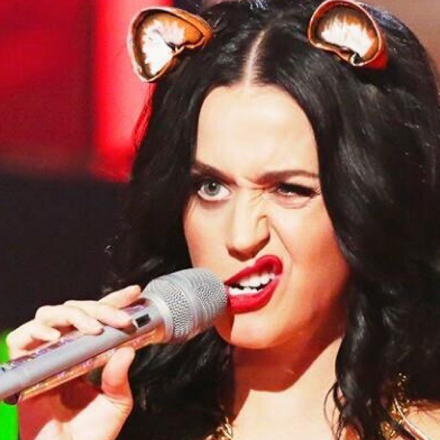 Just a prismatic bio in a prismatic user at the prismatic twitter. *19-11-13* (speak english and portuguese)